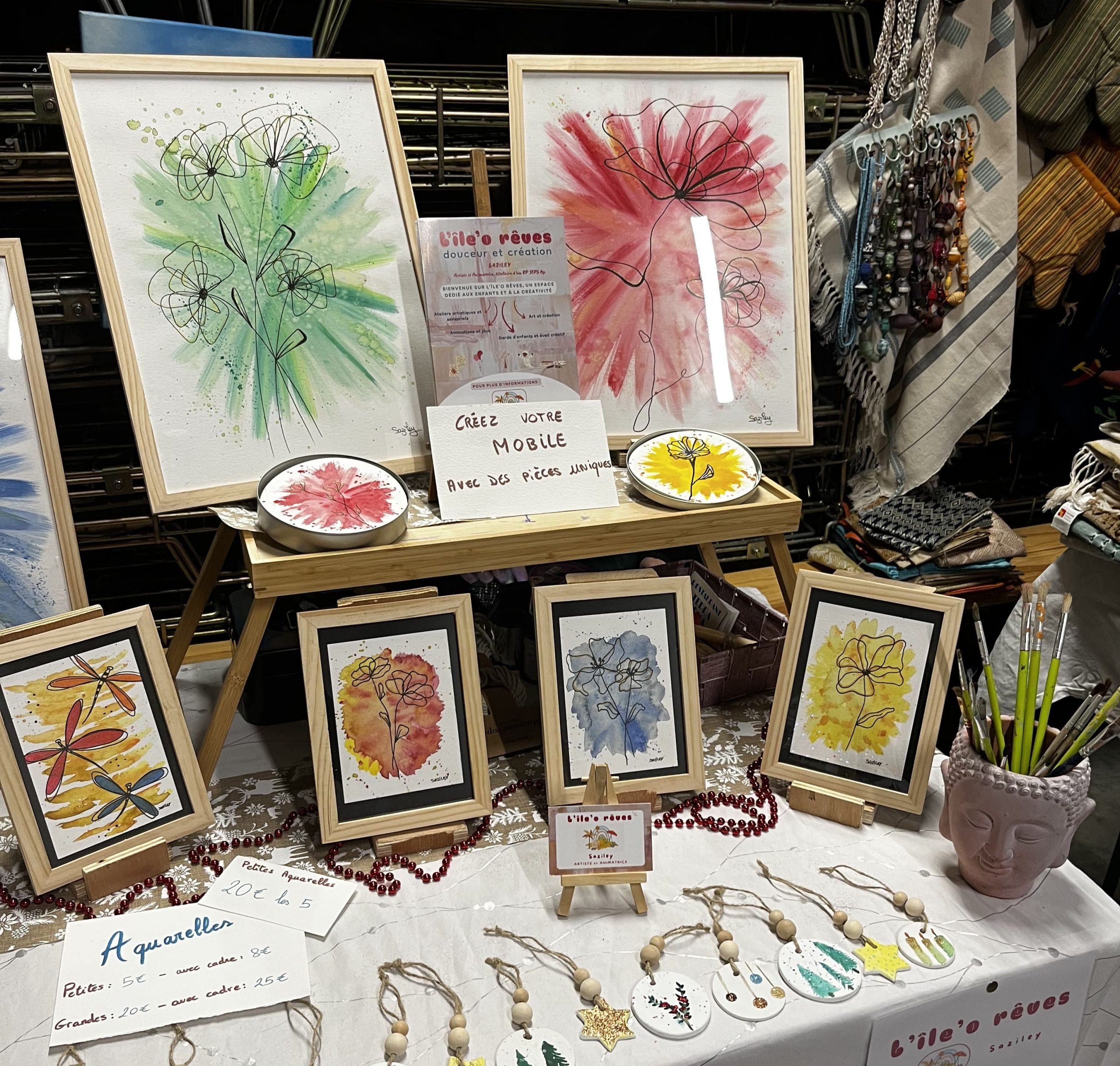 marché de Noël, créations l'Ile'O Rêves, mobiles et aquarelles