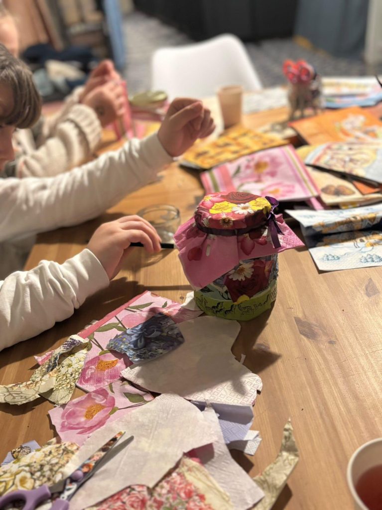 cours Arts Plastiques chez Pastel, Atelier boîtes à rêves